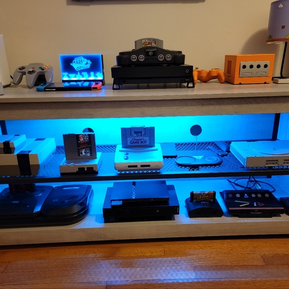 Meet your Posher, Cool Retro 😎 🕹 - Picture 6 of 6